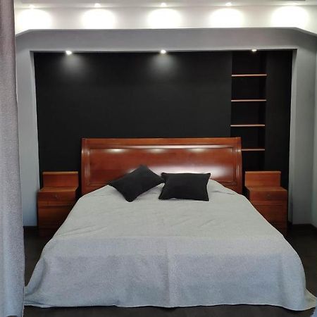 Apartment On Nazarbayeva 77 Almaty Bagian luar foto