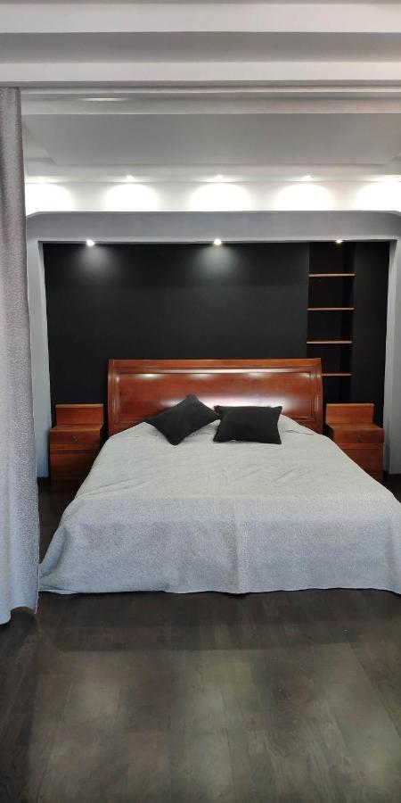 Apartment On Nazarbayeva 77 Almaty Bagian luar foto