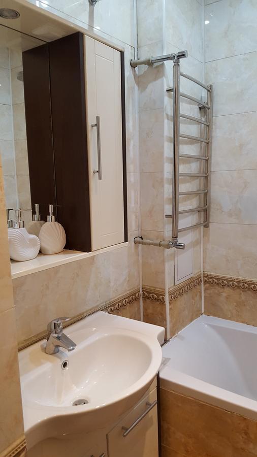 Apartment On Nazarbayeva 77 Almaty Bagian luar foto